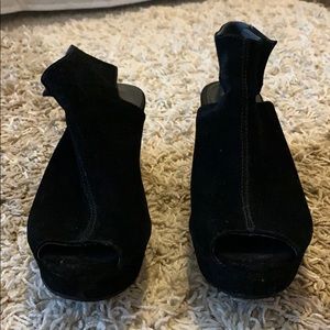 Chocolat Blue wedges